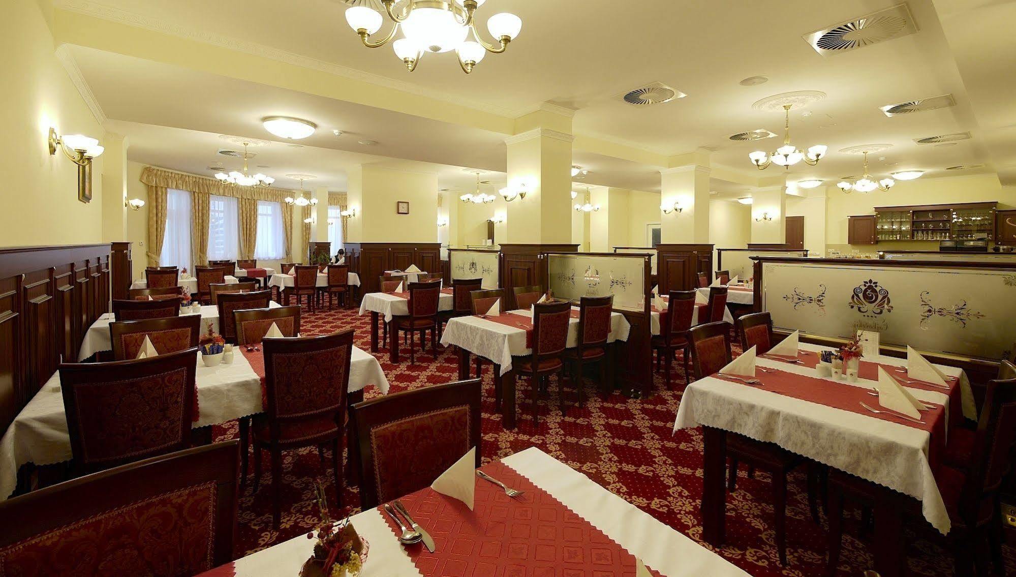 Spa Hotel Cajkovskij Карлови Вари Екстериор снимка