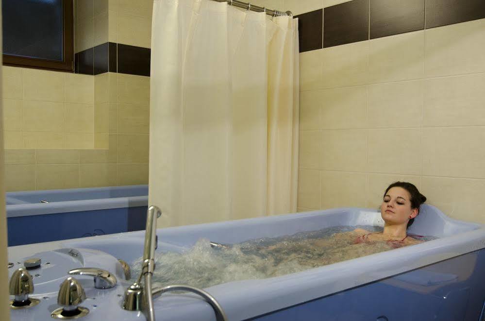 Spa Hotel Cajkovskij Карлови Вари Екстериор снимка