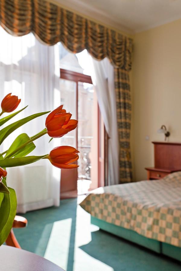 Spa Hotel Cajkovskij Карлови Вари Екстериор снимка