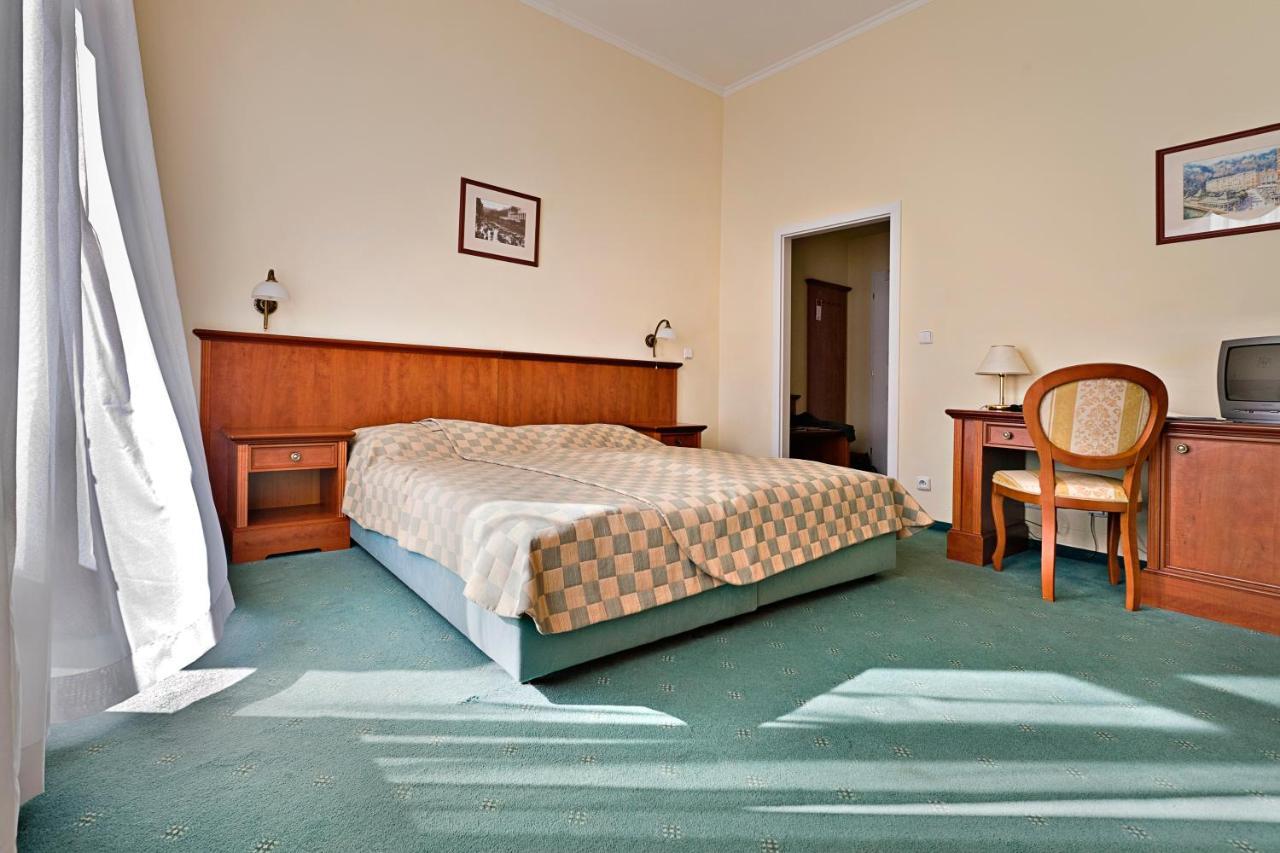 Spa Hotel Cajkovskij Карлови Вари Екстериор снимка