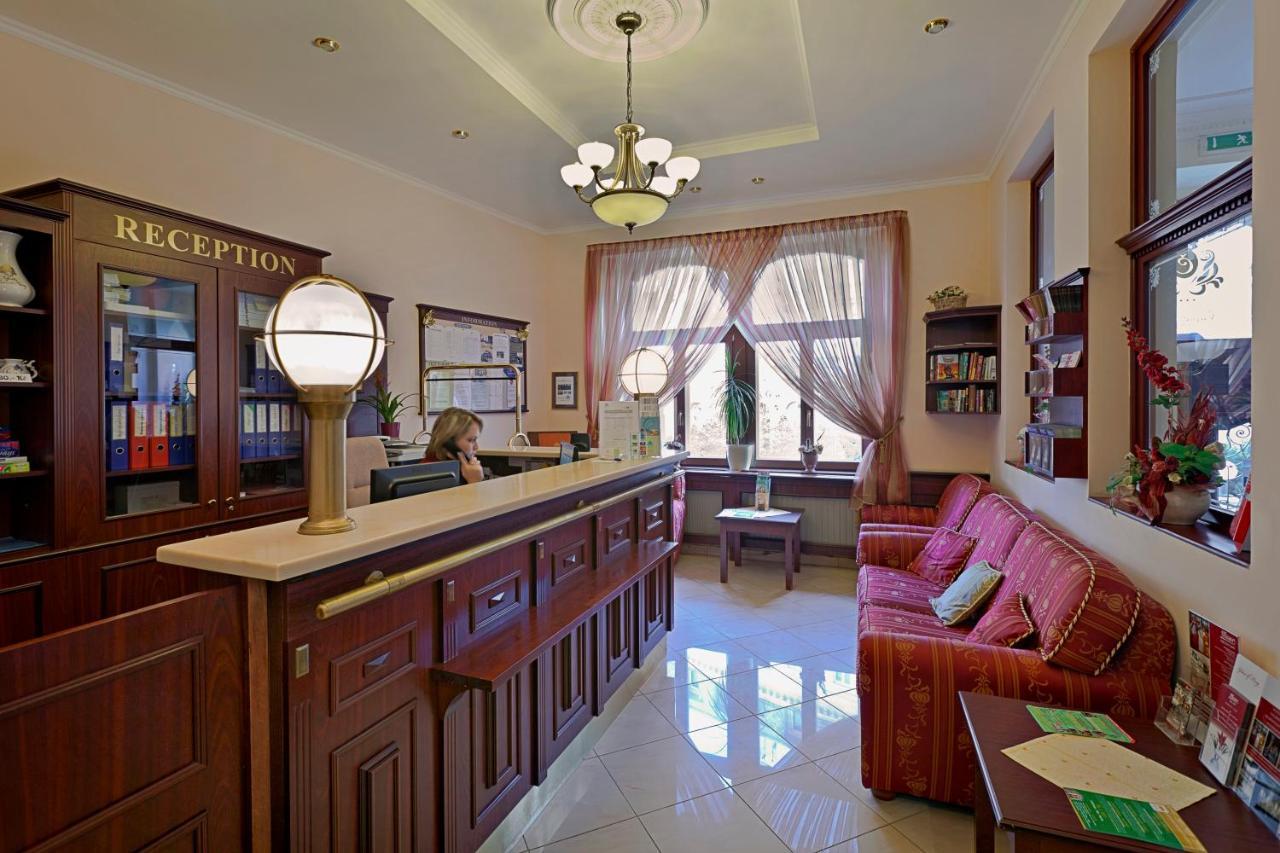 Spa Hotel Cajkovskij Карлови Вари Екстериор снимка